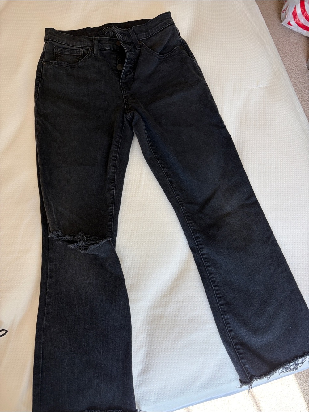 Women’s Black Distressed Straight-Leg Jeans